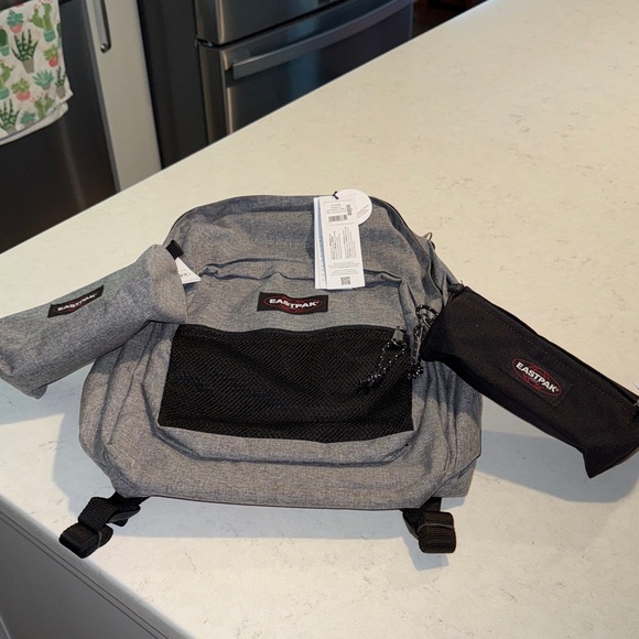 New Eastpack Pinnacle Sunday grey backpack with Two Benchmark Singles - Picture 1 of 5